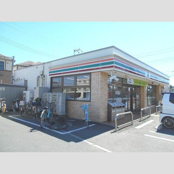 Wisteria Ⅲ セブンイレブンさいたま中尾バイパス店(240m)