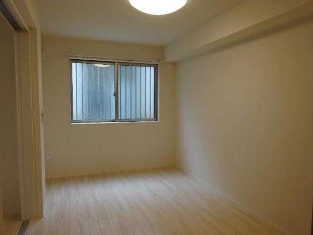 グローリア湘南102号室 室内