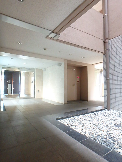 ガーラ・シティ蒲田南4階 毎日通るロビーはこのようになっています