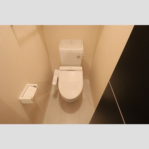 アレイシャンテ202号室 温水洗浄暖房便座