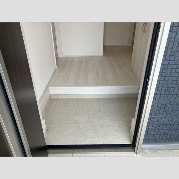 マイホームネクストふじみ野大井中央　1号棟 玄関