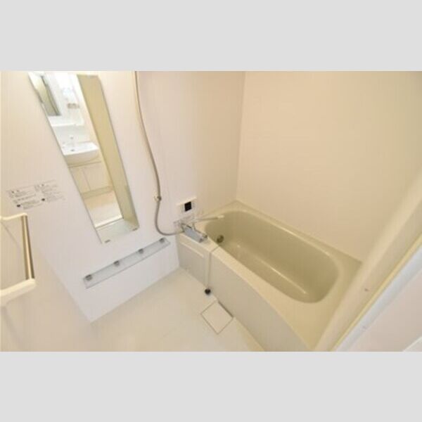 コンフィデンテⅠ102号室 バス