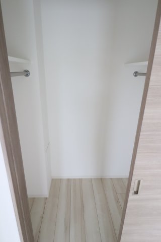 GENOVIA花月総持寺0501号室 収納