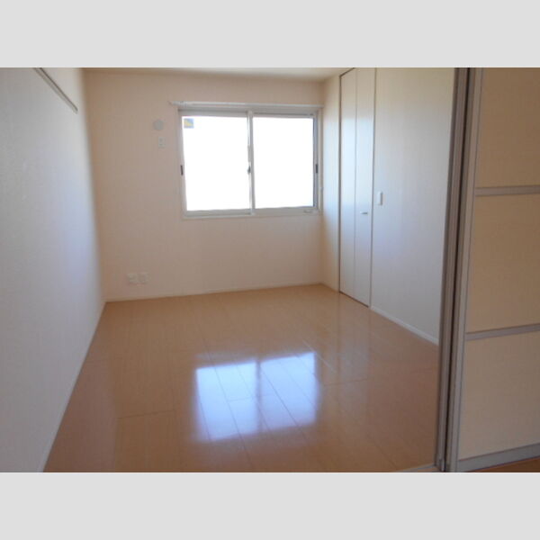 グラティア303号室 洋室