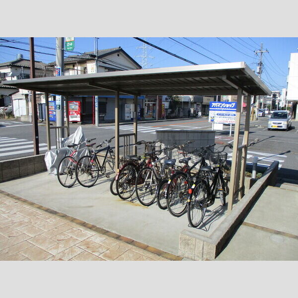 ラ・ヴィーユ 周辺