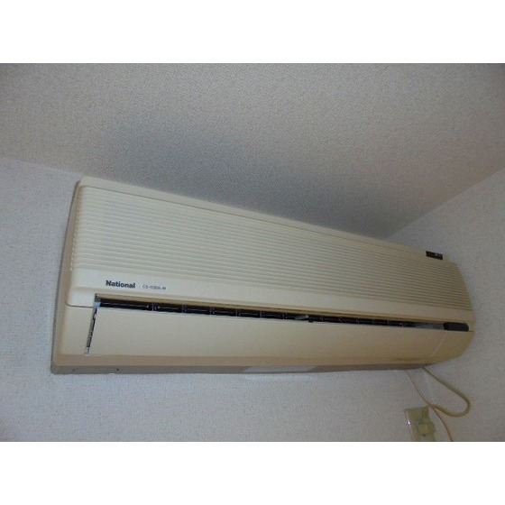 ハーミテイジＫＵＲＯＩＷＡ0102号室 エアコン