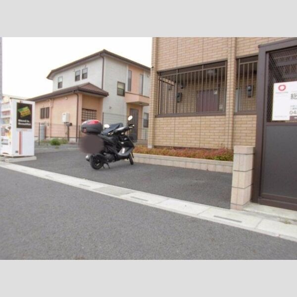 グランツ208号室 バイク置き場
