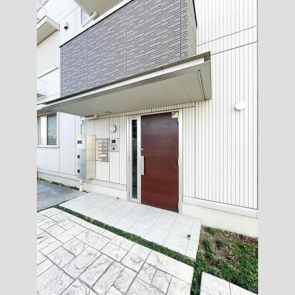 レスポワール　A207号室 A棟出入口