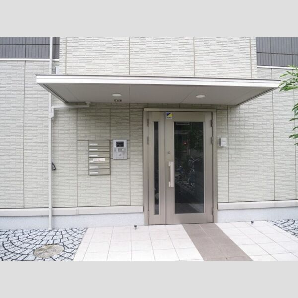 ルーエ　A203号室 エントランス