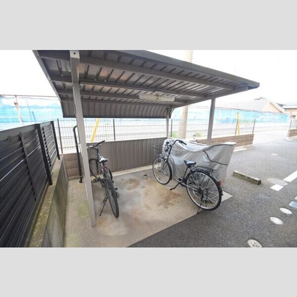 セジュール 駐輪場
