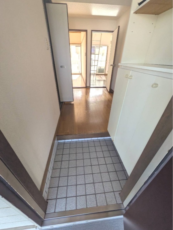 兼六コーポ滝山 玄関