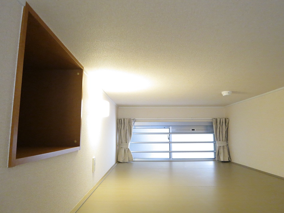 レオパレスコラール　キシ201号室 ロフト