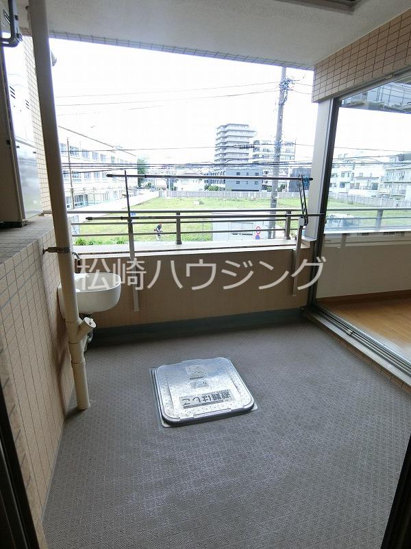 ディアクオーレ中野文園 バルコニー