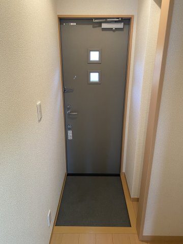 白山ハイツ 玄関