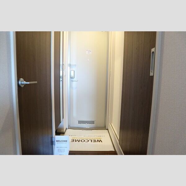 REGALO(レガーロ)302号室 玄関