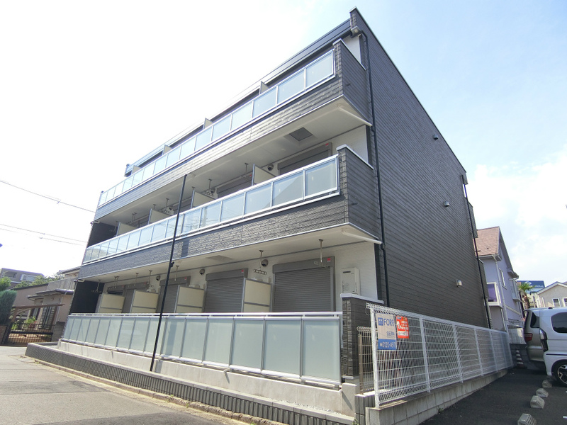 リブリ・アリーナ湘南台1階 外観