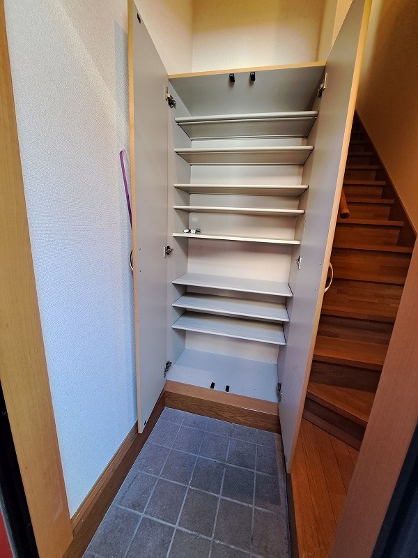 サンヴィアーレ・T 玄関