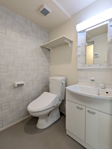 エイチワイコネクト東大泉0201号室 トイレ