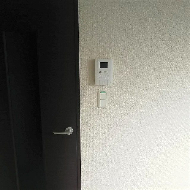 レオネクスト習志野台201号室 モニター付きインターフォンで急な来訪にも安心です！