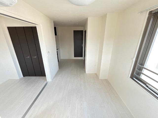 ヴィーナス（Ｖenus）301号室 リビング