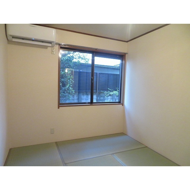 ガーデンコート0102号室 和室