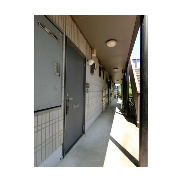 サントピアK202号室 エントランス