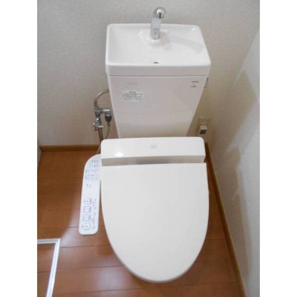 グレイス前原0202号室 トイレ