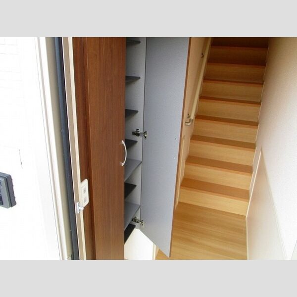 コモド203号室 シューズBOX