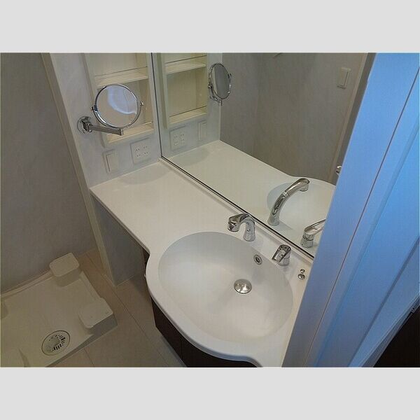 グラン・レーヴ102号室 洗面台