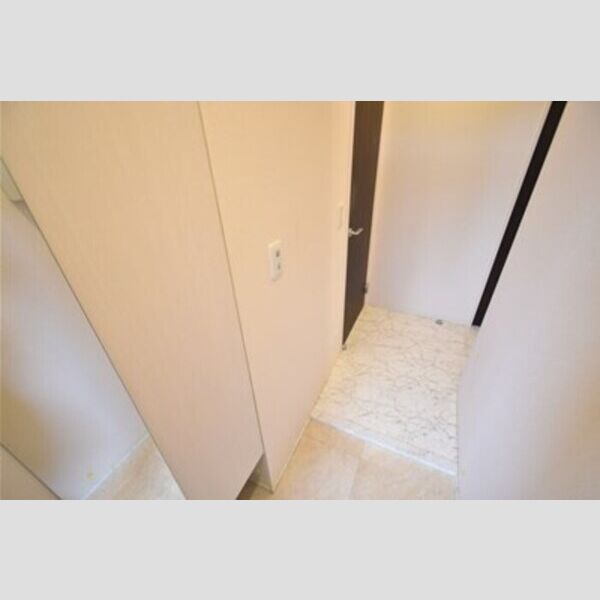 サザンウィング205号室 玄関