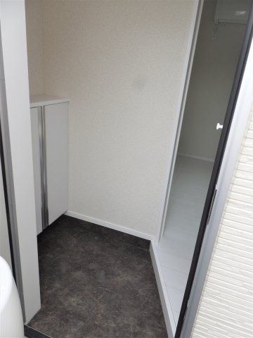 パース西戸部206号室 玄関