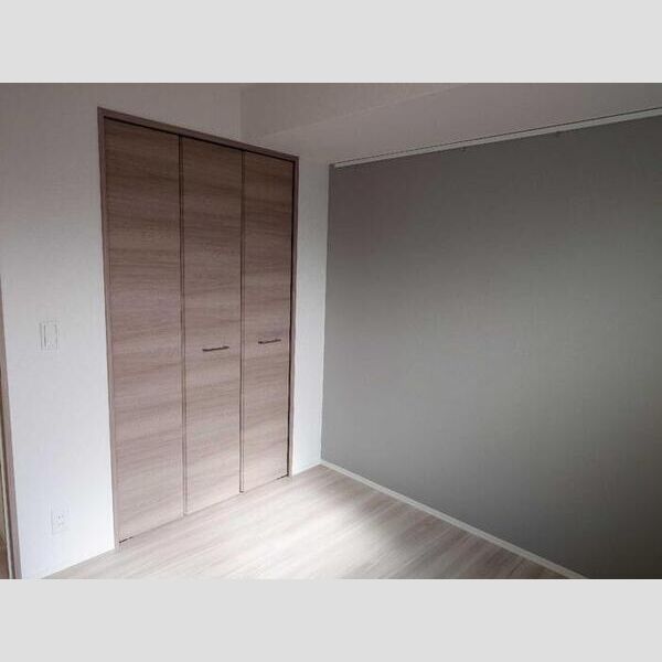 グラナーデ六町Ⅱ305号室 同建物別部屋の参考画像