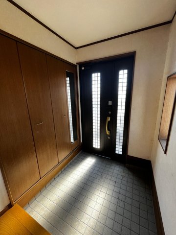 松戸市高塚新田戸建 玄関