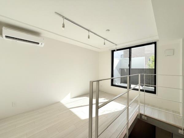 ＡＬＥＲＯ新中野ＩＩ リビング