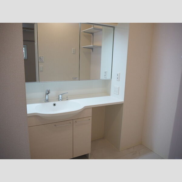 Tortuga　B102号室 洗髪洗面化粧台