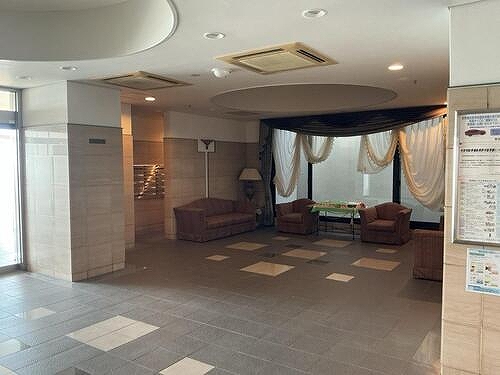 ライオンズマンション鎌倉七里ガ浜海岸3階 エントランスロビー