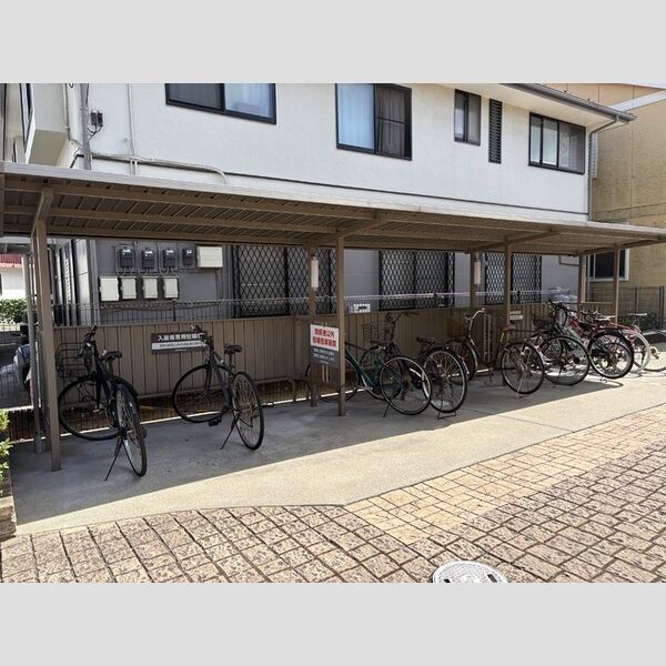 エル　フルール 駐輪場