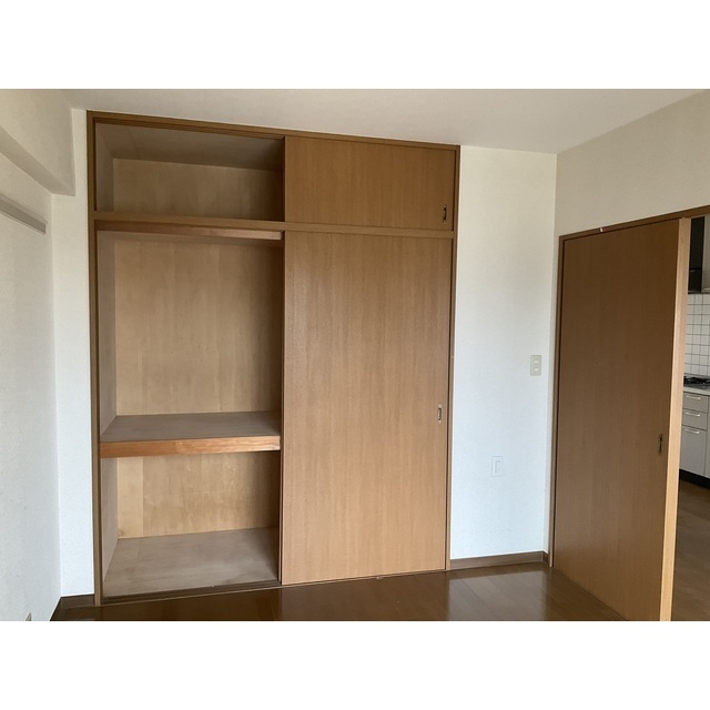 ドミール・コンフォール親水公園302号室 内観