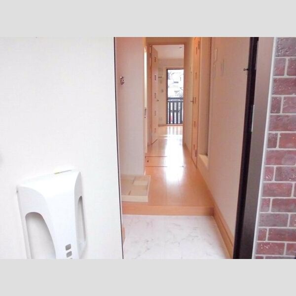 West Fiveーs 玄関