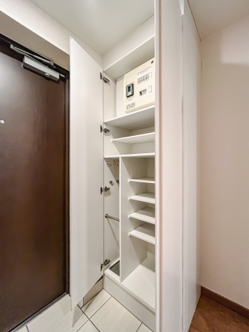 スカイコートパレス千川 シューズボックス