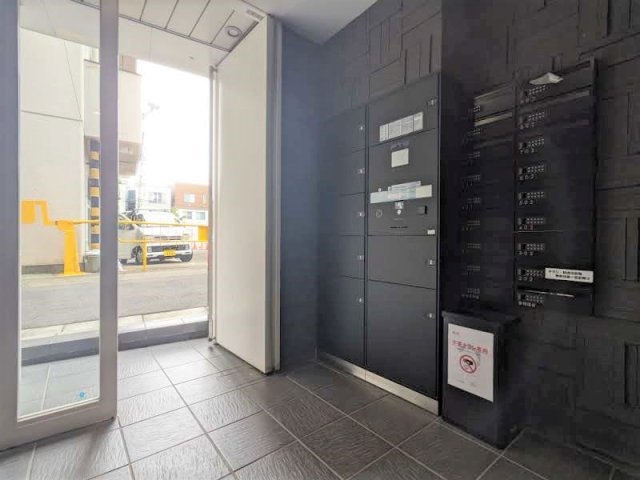 レスティア三軒茶屋601号室 エントランス