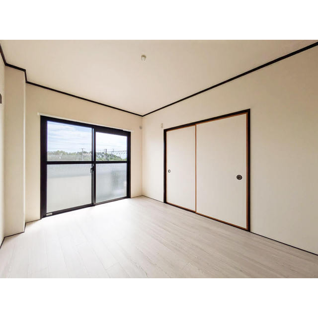 モンメール大磯302号室 内観