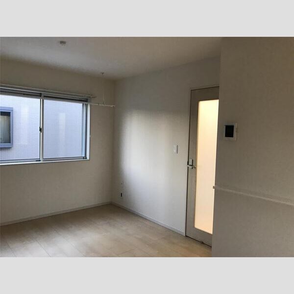 リーブルファイン中宗岡101号室 リビング