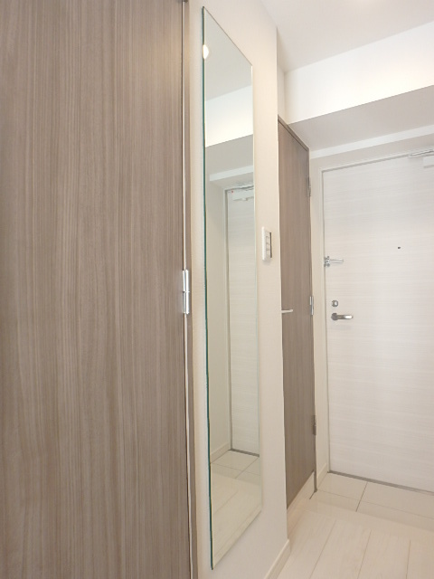 ガーラ・プレシャス川口並木6階 姿見鏡