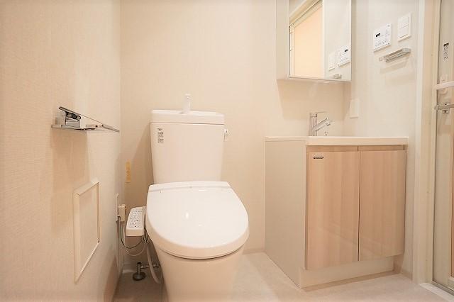 ALTERNA中野5階 同建物別部屋の参考画像