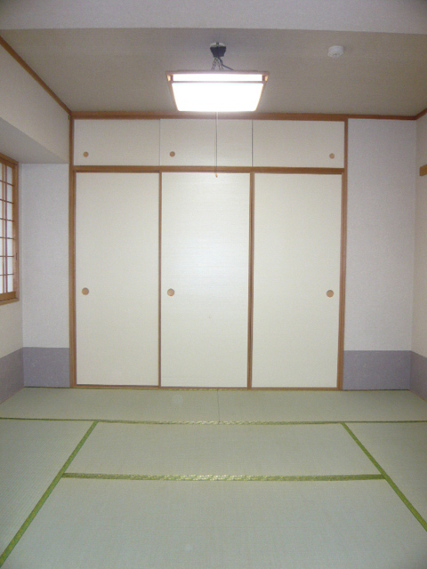 ヒルズ市川妙典　１０４号室 寝室