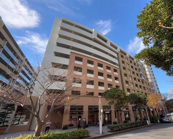 グランパティオス公園東の街4番館の外観画像