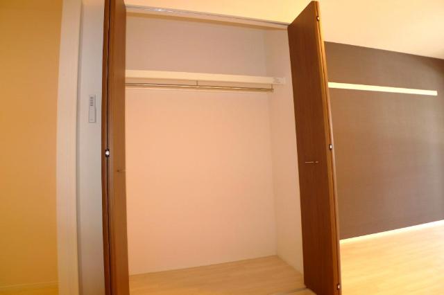 ＲＥＥＮＡ（リーナ）102号室 クローゼット