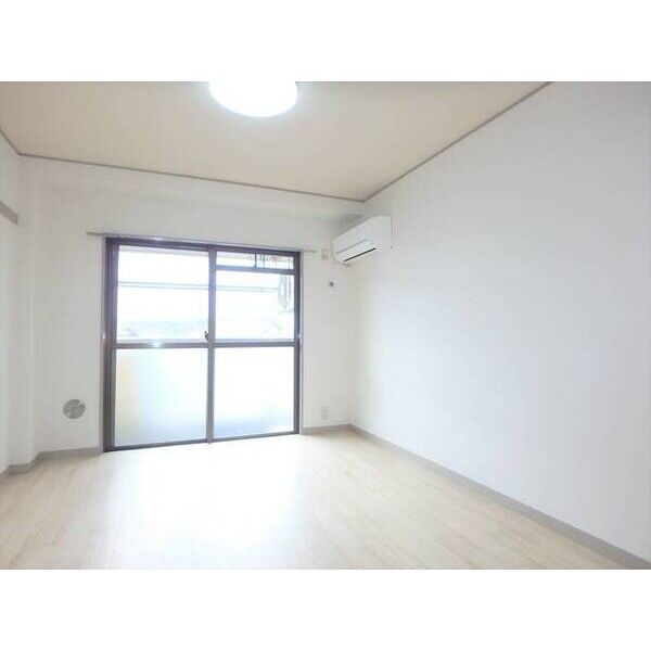 エバーグレイス分倍 リビング