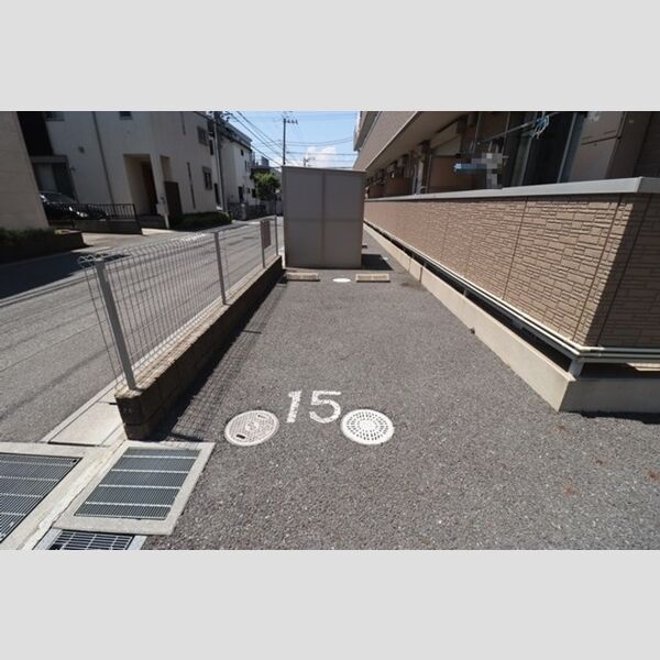 パインヒルズ胡録台 駐車場